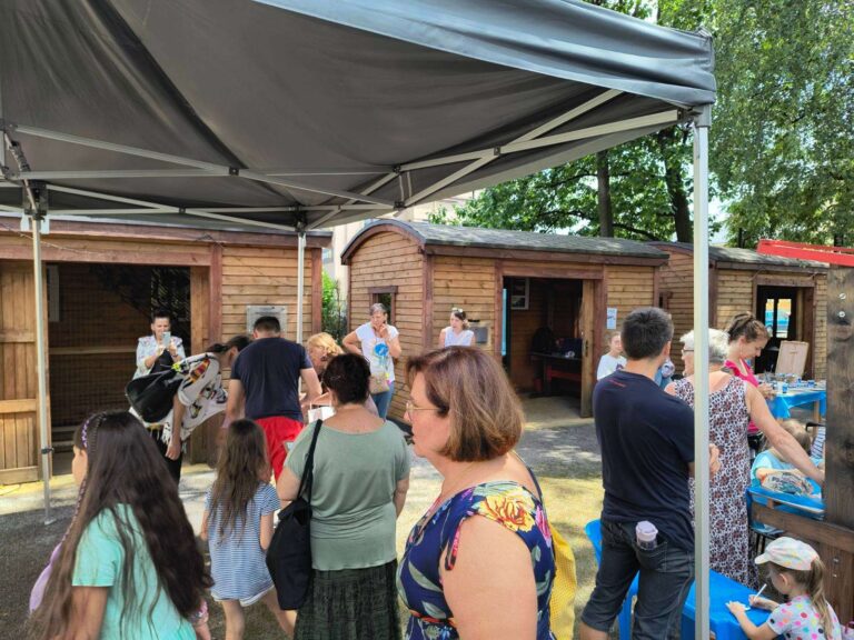 Zdjęcie z galerii „Kamyczkowy Ogród Rozmaitości 13.07.2024”.