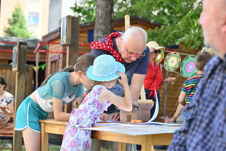Zdjęcie z galerii „POŻEGNANIE WAKACJI - LETNI OGRÓD ROZMAITOŚCI”.