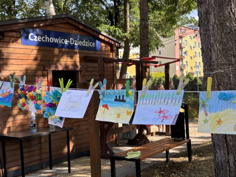 Zdjęcie z galerii „Pożegnanie Wakacji w Ogrodzie Sensorycznym MDK 2025”.