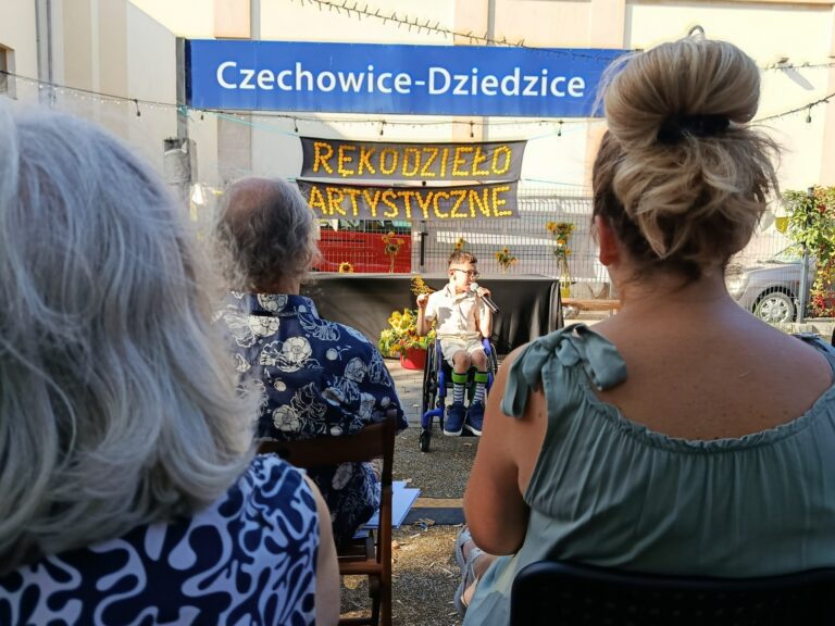 Zdjęcie z galerii „Pożegnanie Wakacji w Ogrodzie Sensorycznym MDK 2025”.