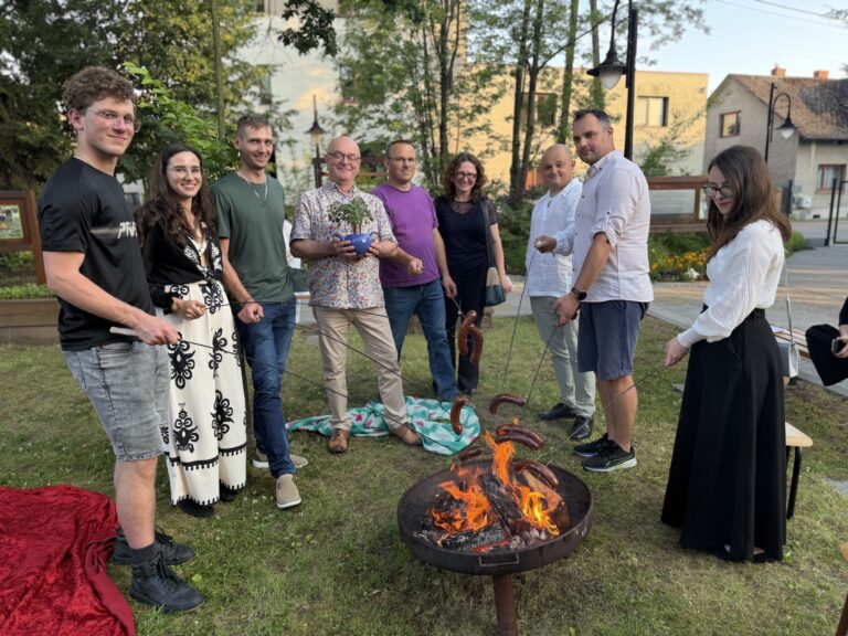 Zdjęcie z galerii „Sobótka w Ogródku”.