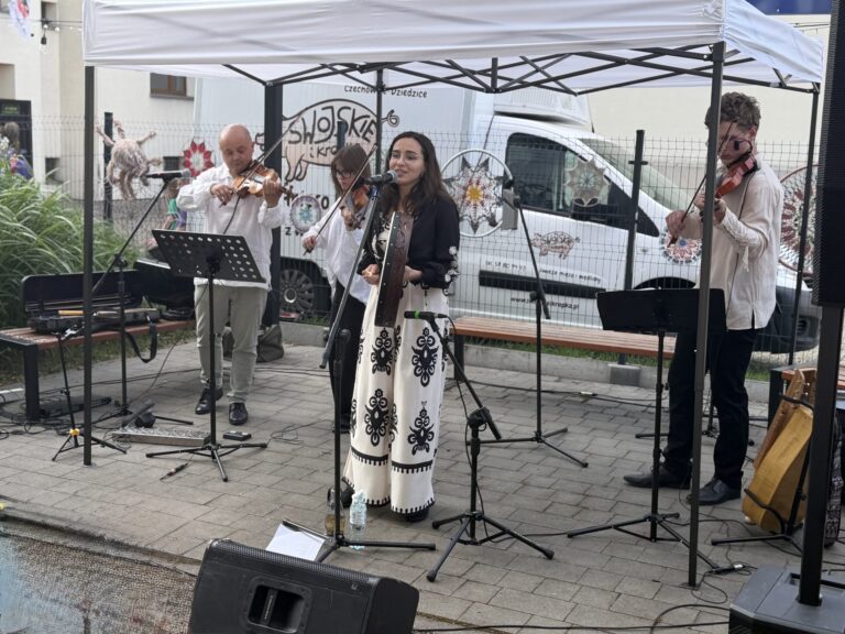 Zdjęcie z galerii „Sobótka w Ogródku”.