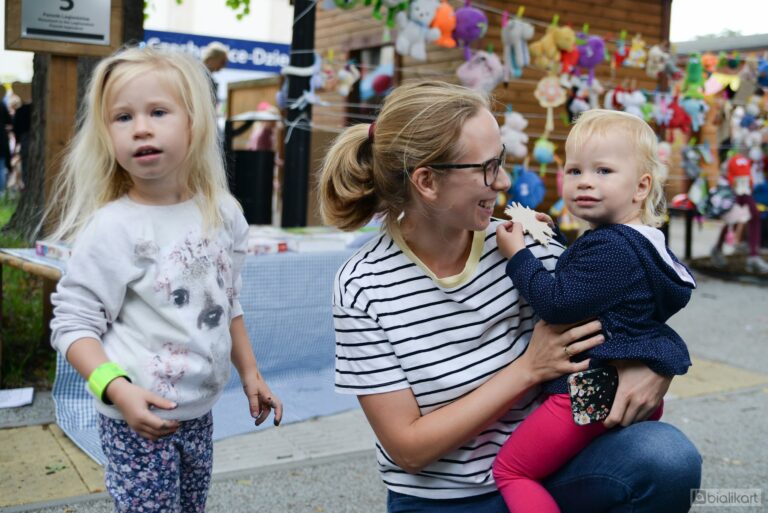 Zdjęcie z galerii „Święto dla dzieci nożyczki w ruchu 28.08.2023”.
