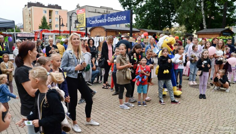 Zdjęcie z galerii „Święto dla dzieci nożyczki w ruchu 28.08.2023”.