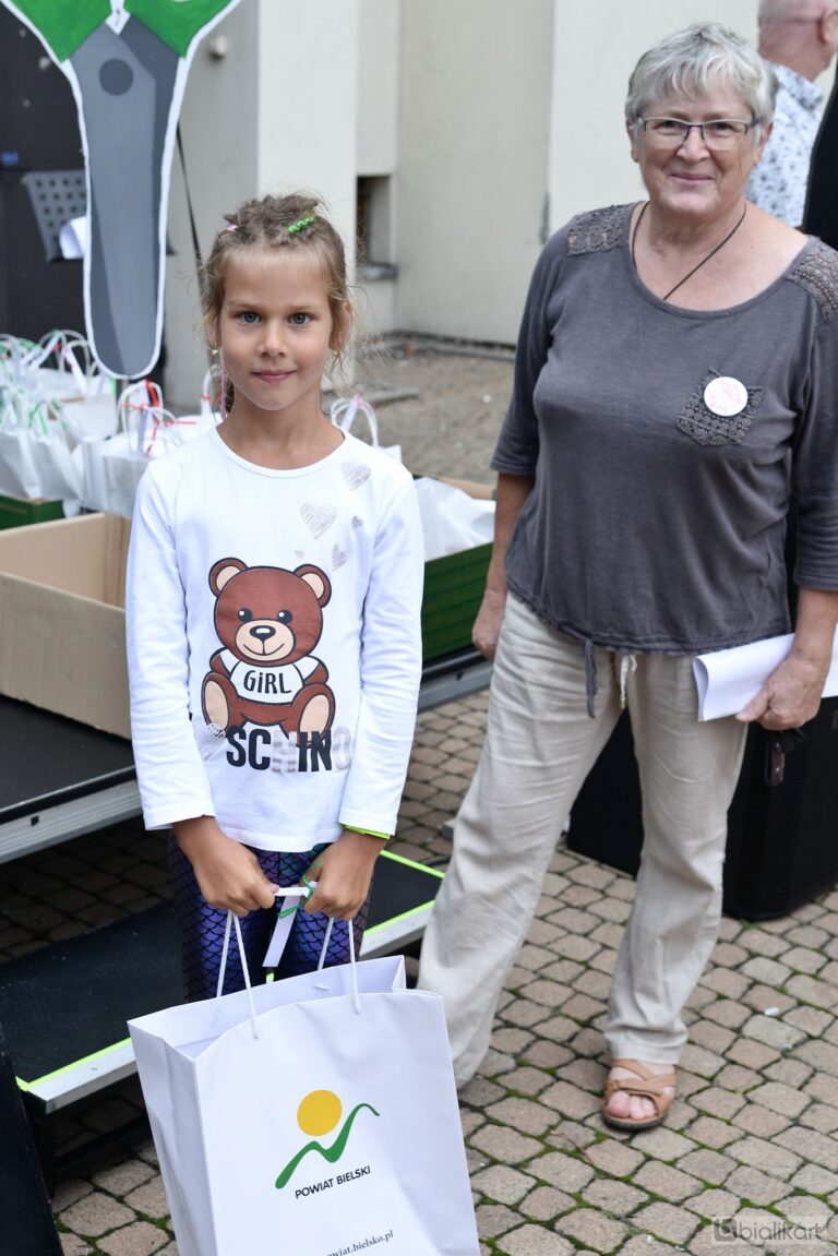 Zdjęcie z galerii „Święto dla dzieci nożyczki w ruchu 28.08.2023”.