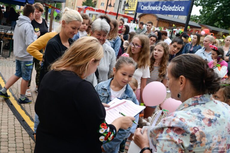 Zdjęcie z galerii „Święto dla dzieci nożyczki w ruchu 28.08.2023”.
