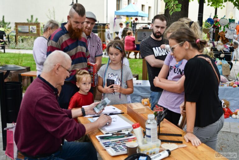 Zdjęcie z galerii „Święto dla dzieci nożyczki w ruchu 28.08.2023”.