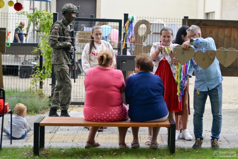 Zdjęcie z galerii „Święto dla dzieci nożyczki w ruchu 28.08.2023”.