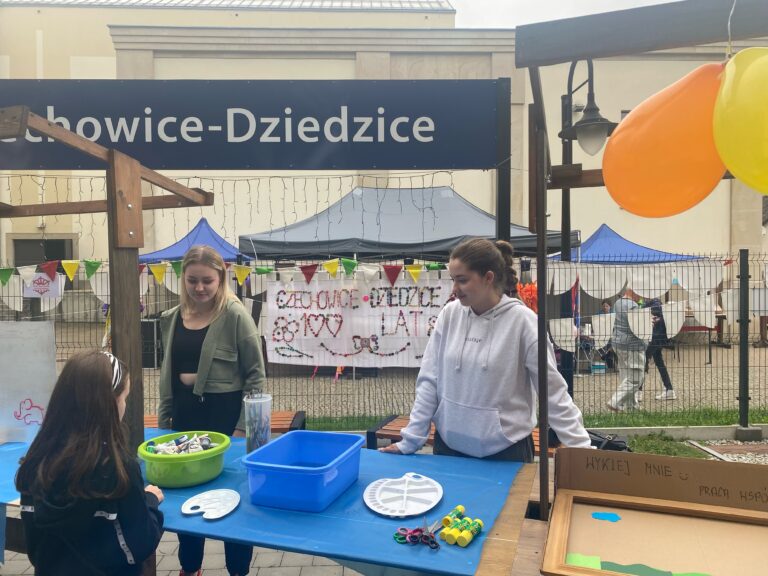 Zdjęcie z galerii „Święto dla dzieci nożyczki w ruchu 28.08.2023”.